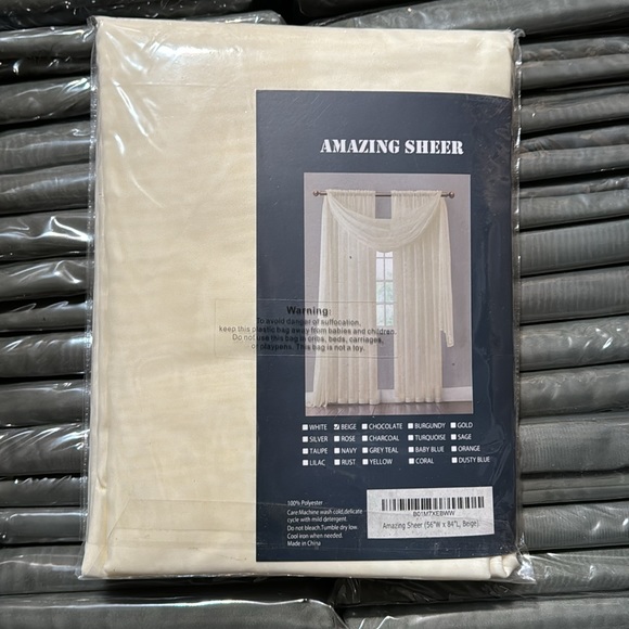 Amazing Sheer Beige 2 window panels - Picture 4 of 4